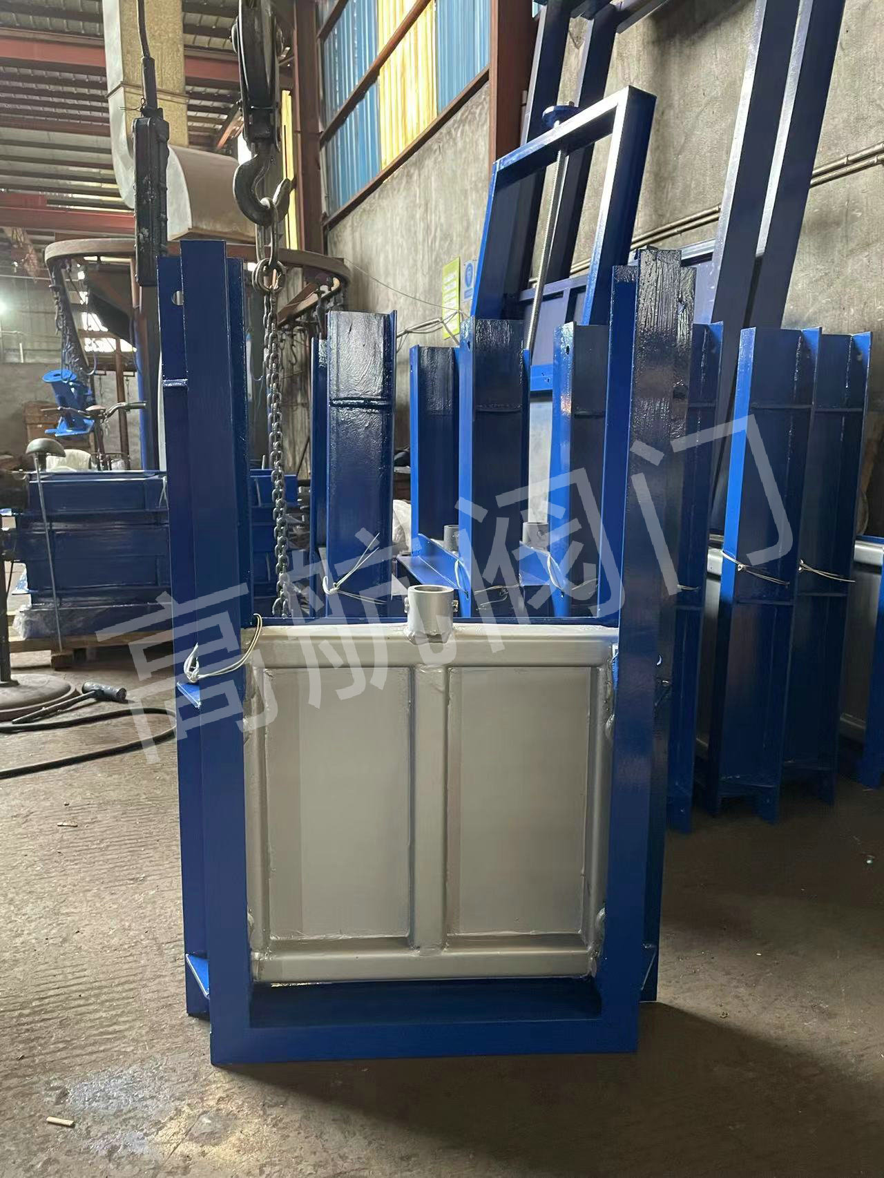 附壁式闸门 (11)